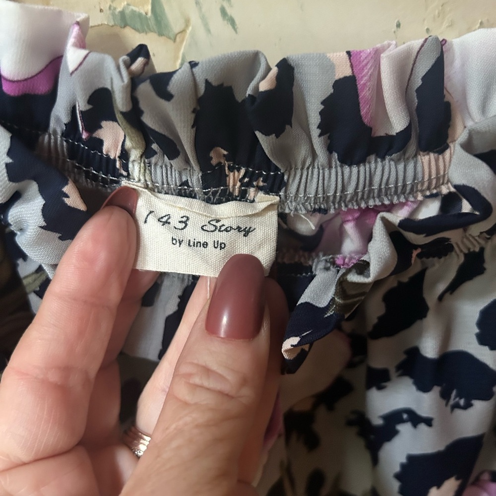 143 Story Off Shoulder Floral Leopard Blouse Large Boho Chic Like New ✨ - Picture 9 of 10